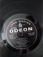 Haré Rama Haré Krishna-R D BURMAN-FIRST PRESSING DOUBLE RING ODEON-ULTRA RARE-1971 PRESSING - Image 2